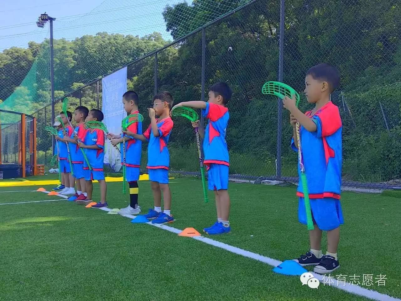 有传闻，苍老师要到6号体育公园开班，教足球，与粉丝互动？！