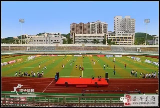 2020绵阳市足球联赛颁奖仪式,盐亭县比赛