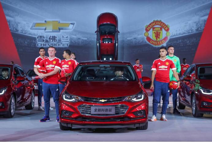 雪佛兰科鲁兹对比思域,科鲁兹爆改外观对比思域