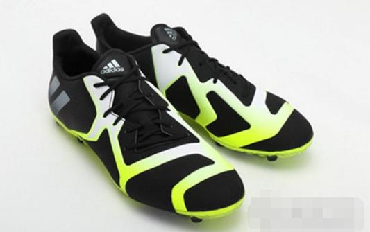 阿迪耐克7月,阿迪达斯8月底补货6款鞋