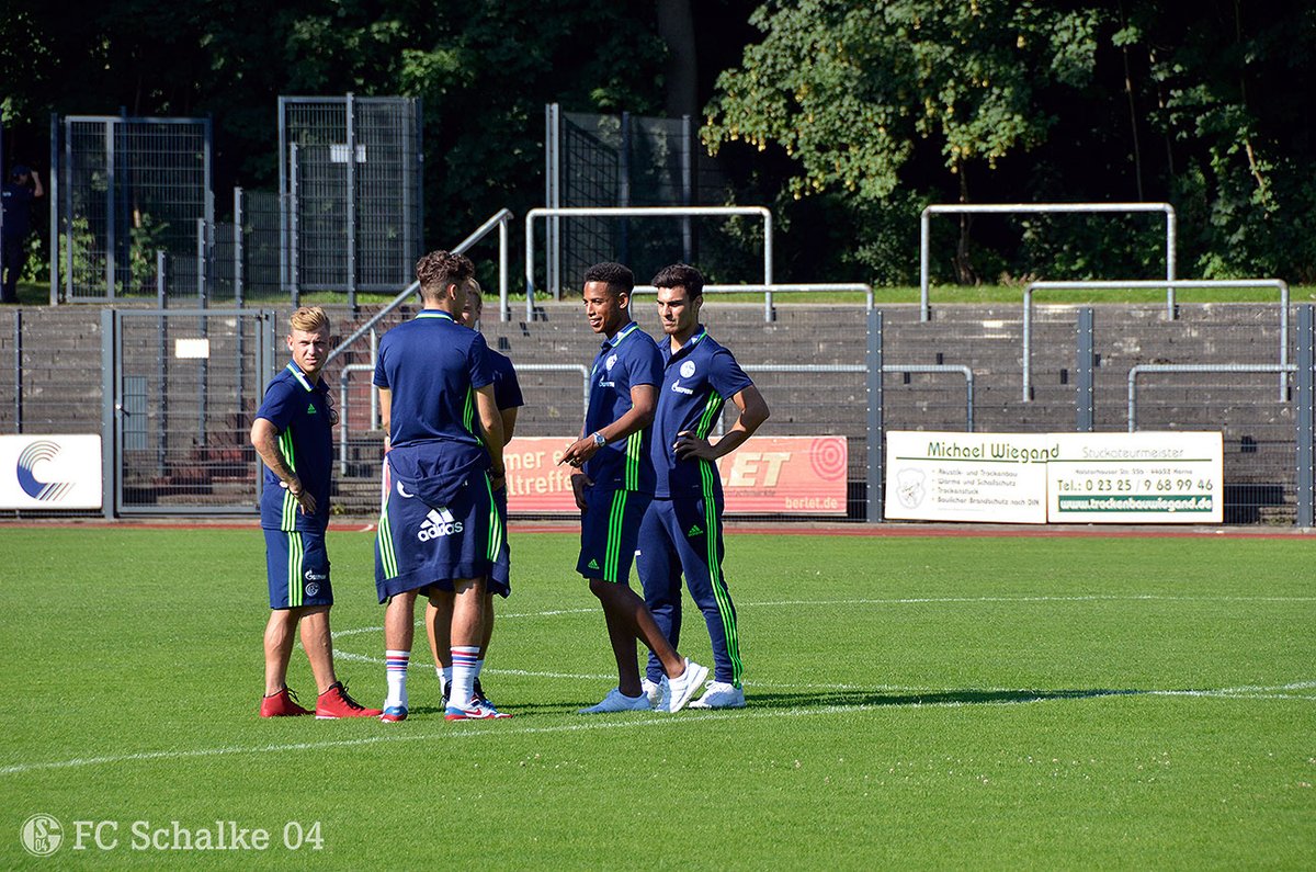 你强你先说沙尔克大比分狂胜Wanne-Eickel