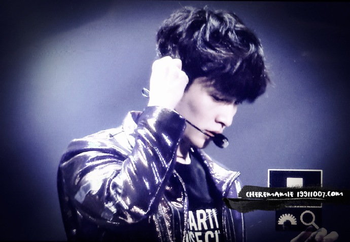 exo近期表演咆哮,exo最近一次合体跳舞