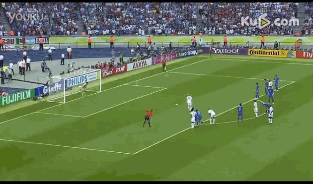 齐达内哈维,皮尔洛和齐达内谁更厉害