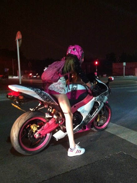 手机掉厕所了怎么办呀,手机掉厕所了怎么清除臭味