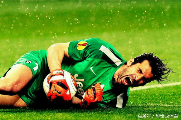 伊瓜因转会米兰多少钱,伊瓜因2010年薪