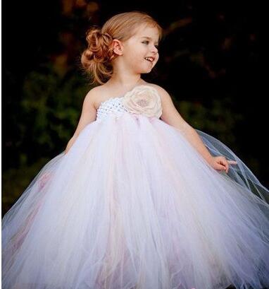 儿童头发怎么盘起来才不容易掉,头发多的孩子怎么盘头发