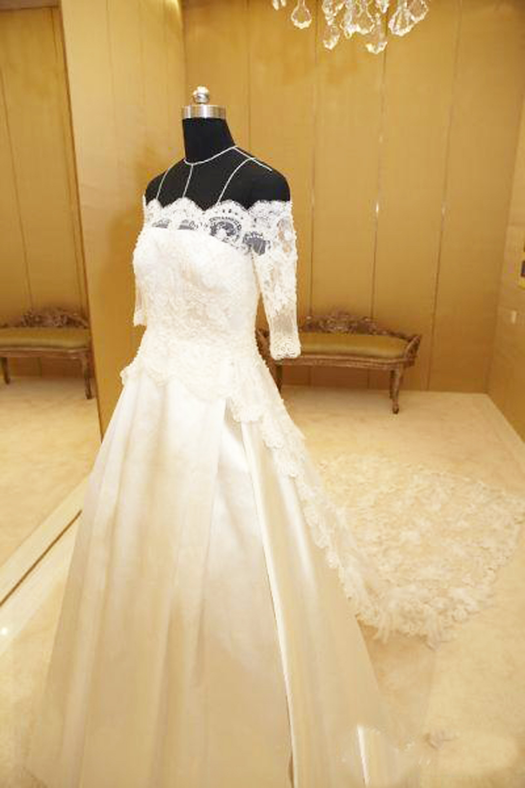 兰玉一年设计多少款婚纱,蓝玉设计过的婚纱