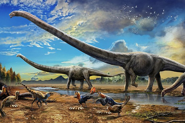 小孩脚下的足球，考古学家眼中的国宝，如今已震惊世界