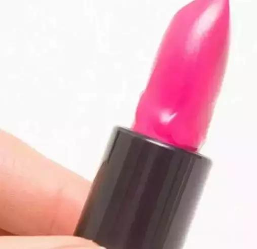 拯救唇膏大作战！3招轻松搞定唇膏折断、熔化尴尬问题！