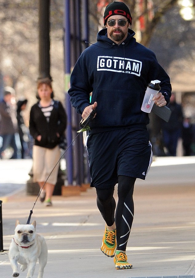 又丑又贵的鞋男夏季穿什么,男士夏天鞋子