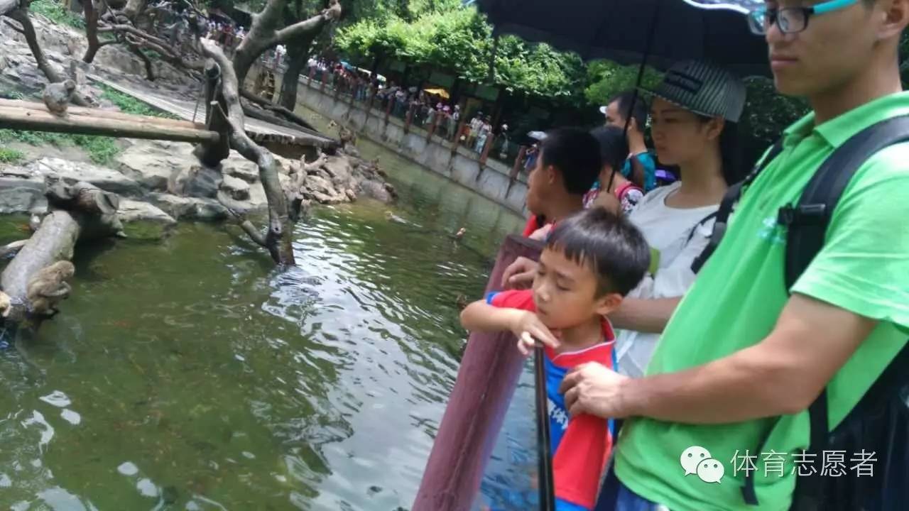 有传闻，苍老师要到6号体育公园开班，教足球，与粉丝互动？！