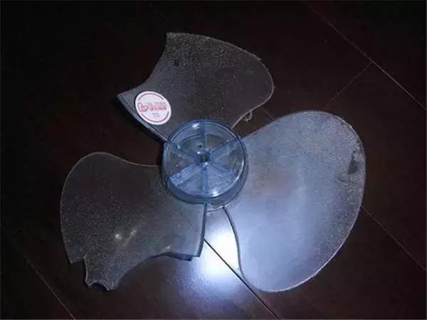 落地电扇连接处破损怎么修复,电扇底座坏了修复