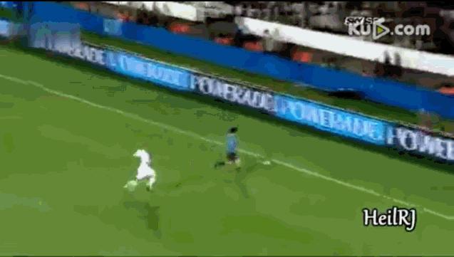 齐达内哈维,皮尔洛和齐达内谁更厉害