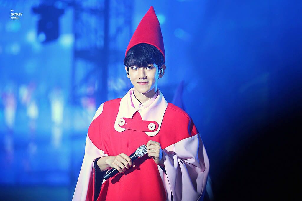 exo近期表演咆哮,exo最近一次合体跳舞