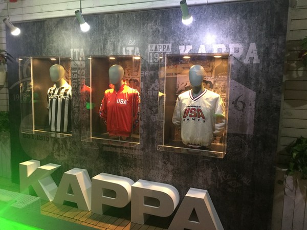 足球比赛首战告捷,2016年11月26日足球比赛