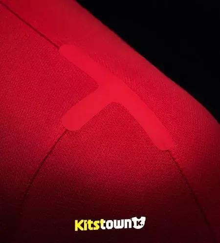 曼联中国春节球衣,伊布曼联新赛季号码