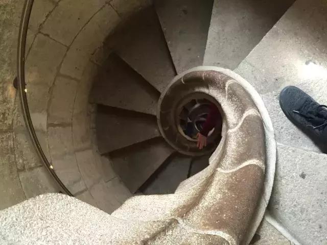 巴塞罗那自由行攻略,免费玩转西班牙马德里不思议