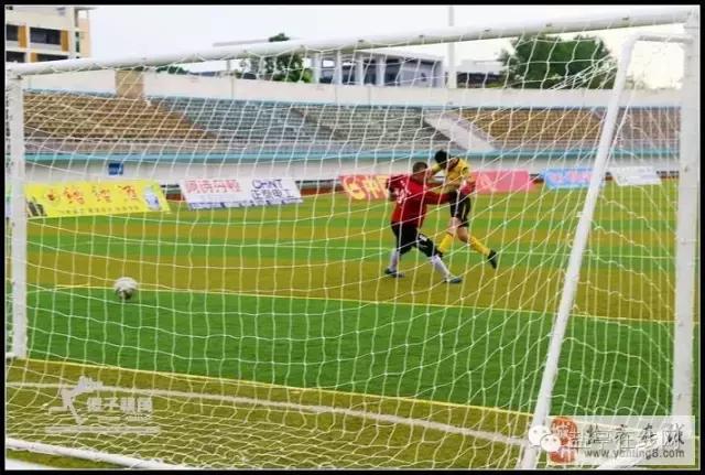 2020绵阳市足球联赛颁奖仪式,盐亭县比赛