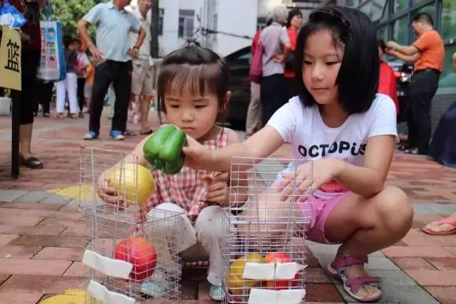 海珠|寻回老时光，再来体验一把摇着蒲扇看露天电影的味道吧