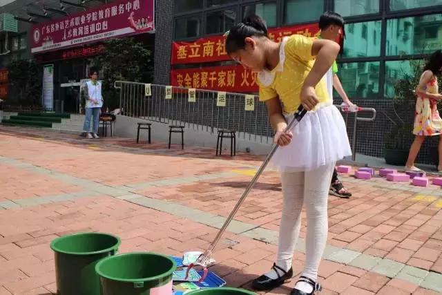 海珠|寻回老时光，再来体验一把摇着蒲扇看露天电影的味道吧