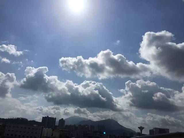 始终护住你的孩子气,总有人还愿意守护你的孩子气