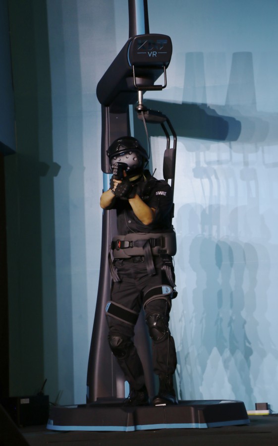 vr虚拟世界自由奔跑,如何在迷你世界里自动奔跑