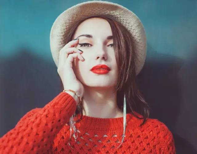 没有一支口红解决不了的问题,世上没有一件事是处理不了的