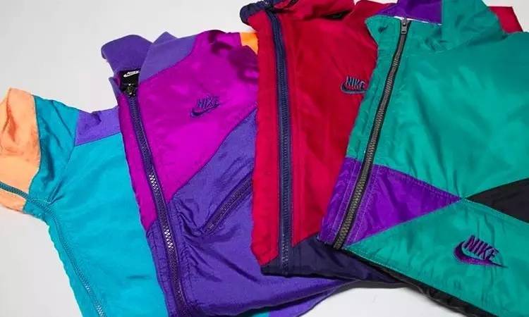 上千块的PALACE、GOSHA复古风单品，这店只需几分之一