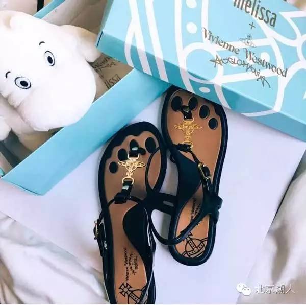 如何打造雨天的时尚,雨天时尚