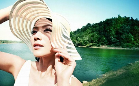 维生素e软胶囊对头发有什么功效,维生素E对皮肤有什么好处