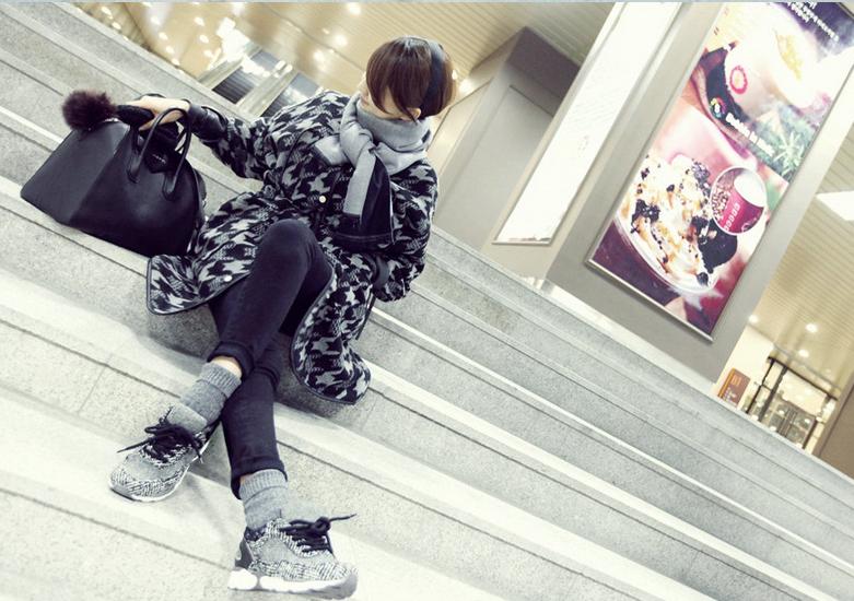 腊七腊八、冻掉下巴！寒意未减，喝碗腊八粥！千鸟格毛呢外套走起