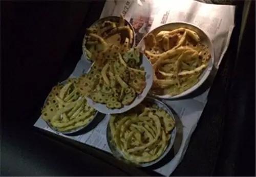 蜂窝煤除甲醛的方法,汽车空调有土灰味道如何去除