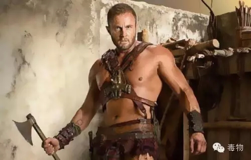 披荆斩棘的战斧用什么钢材,拿好你的战斧为自己披荆斩棘