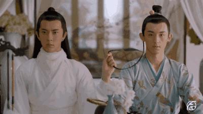 太子妃红的原因就是——相逢一炮泯恩仇