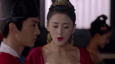 太子妃红的原因就是——相逢一炮泯恩仇