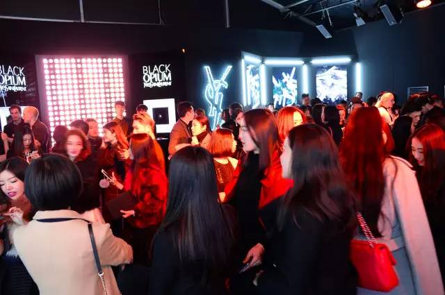 ysl圣罗兰鎏金派对,ysl圣罗兰新年活动