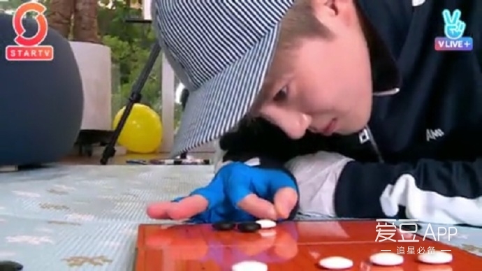 exo分享吴世勋,exo2019年末直播