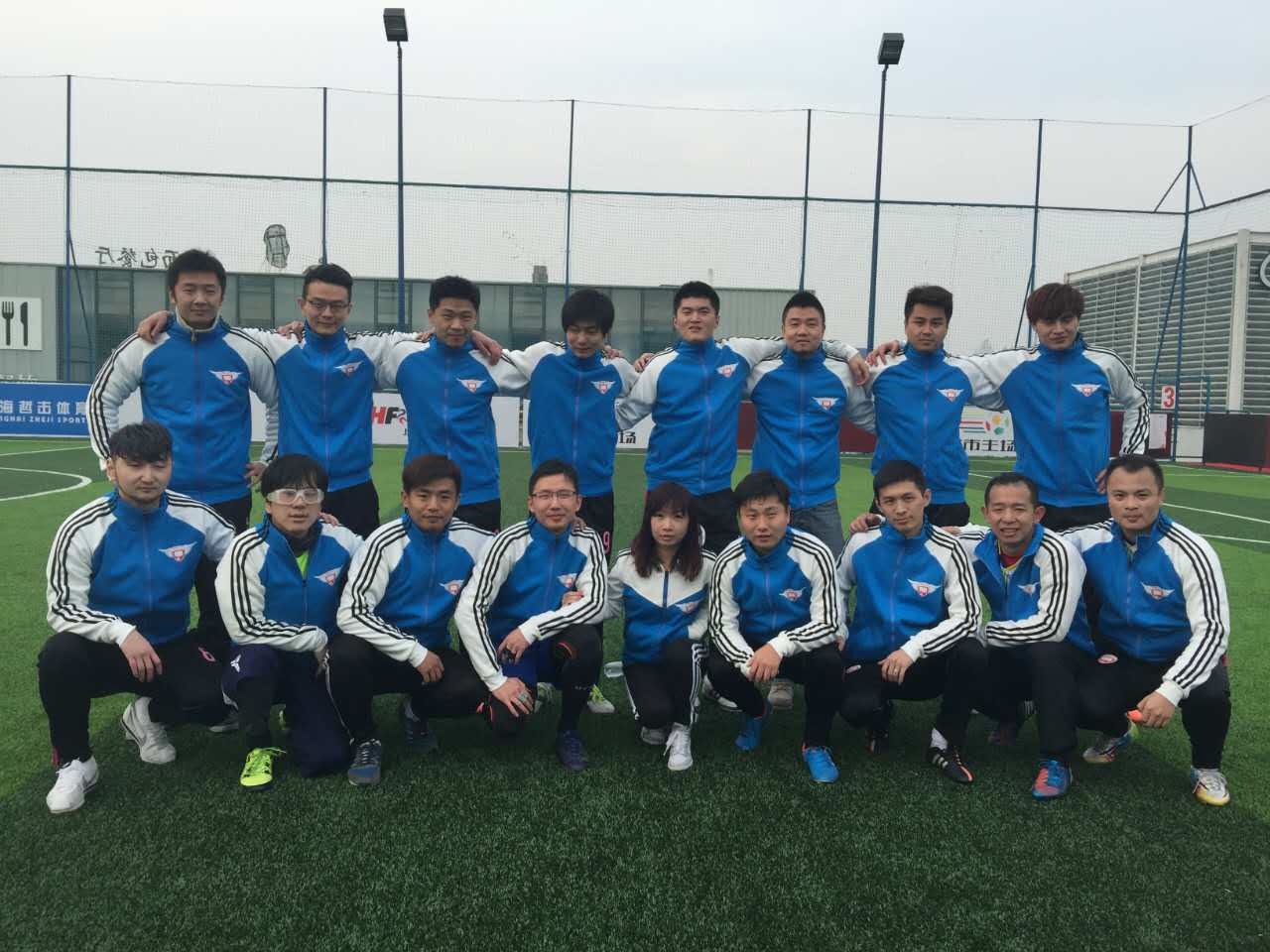 蚂蚁足球专访上海业余足坛新贵--小村庄