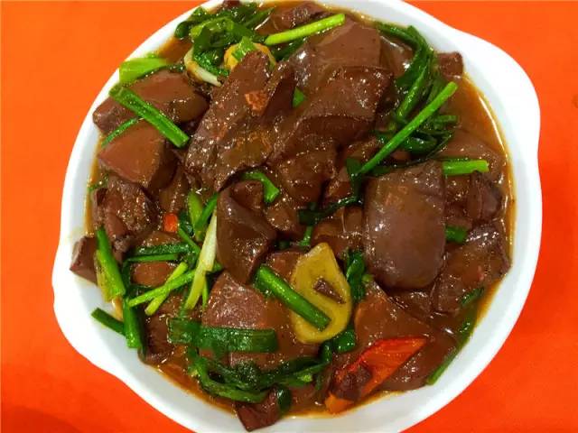 东莞大岭山荔枝柴烧鹅视频,大岭山荔枝烧鹅