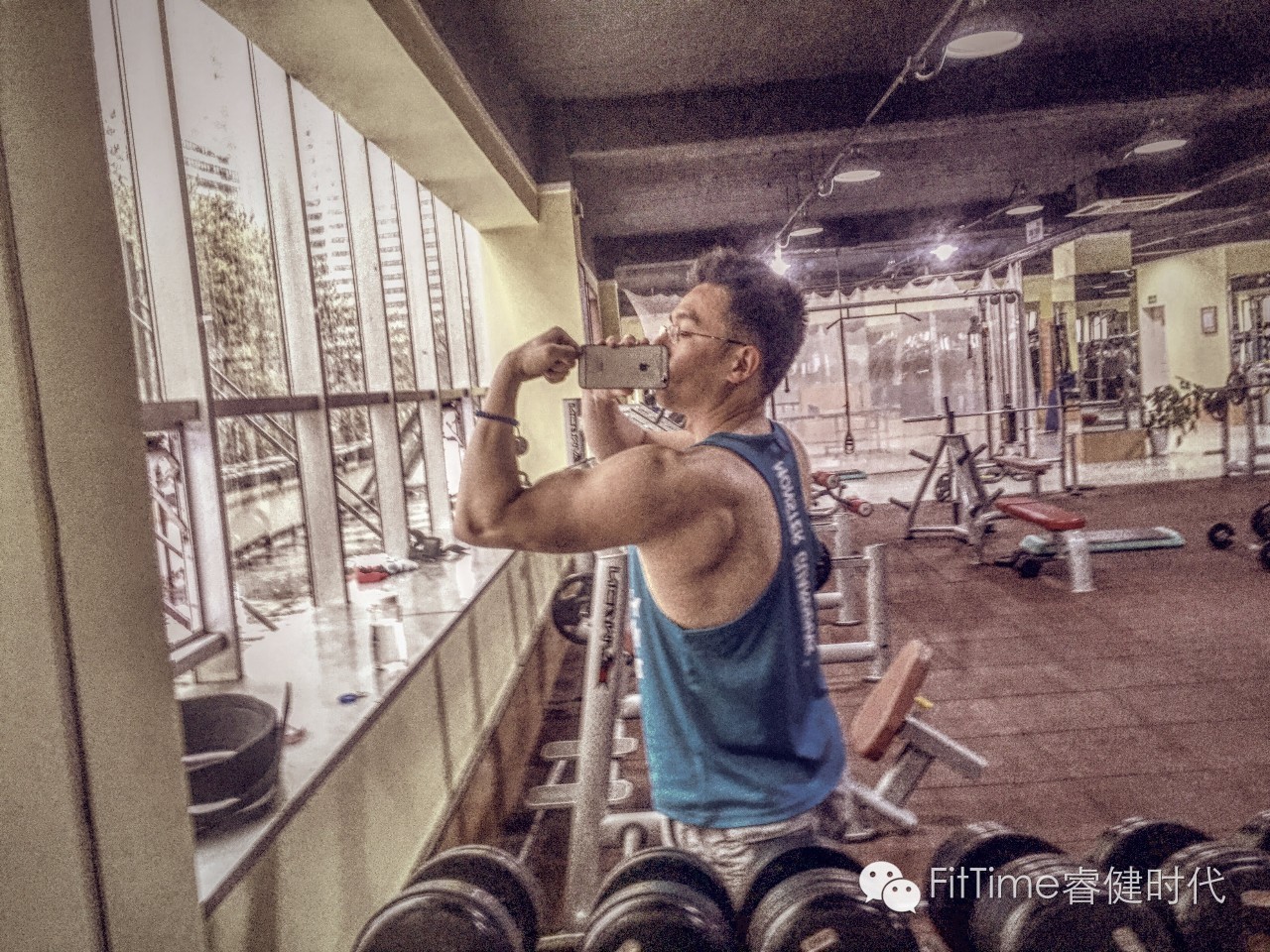 不到100斤的身材,不到100斤的脸拖着130斤的身体