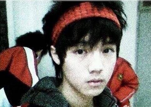 鹿晗重返18岁电影,鹿晗重返17岁唱歌