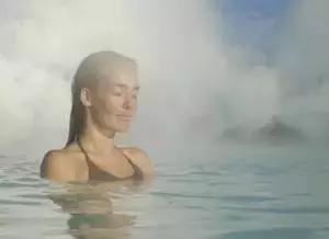 半夜出汗汗液太黏什么情况,夏天出汗感觉身上黏糊糊的正常吗