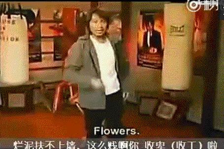 周星驰受外国主持人挑衅视频,周星驰外国上节目时被侮辱