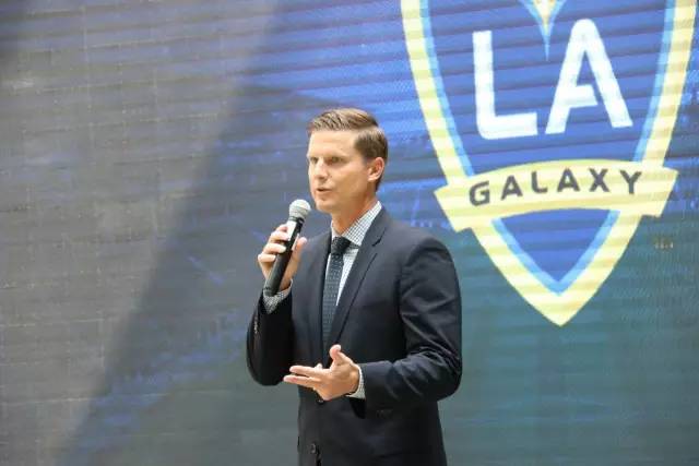 洛杉矶银河足球俱乐部2021,因为足球成为兄弟