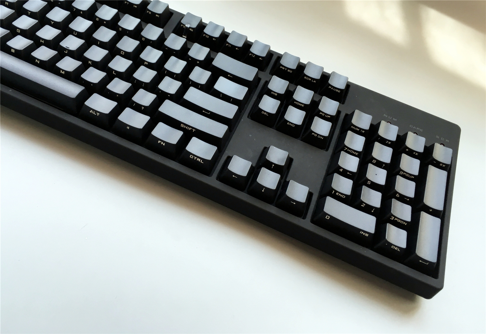 酷冷至尊烈焰枪xt绿轴,酷冷至尊烈焰枪xtv2键盘