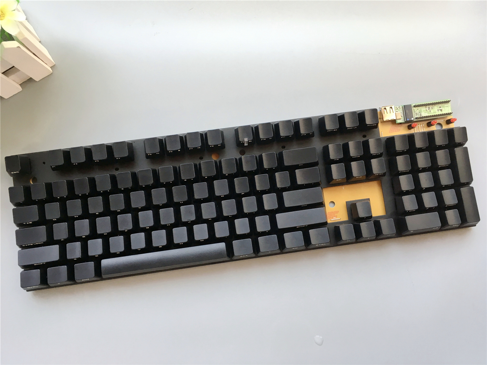 酷冷至尊烈焰枪xt绿轴,酷冷至尊烈焰枪xtv2键盘