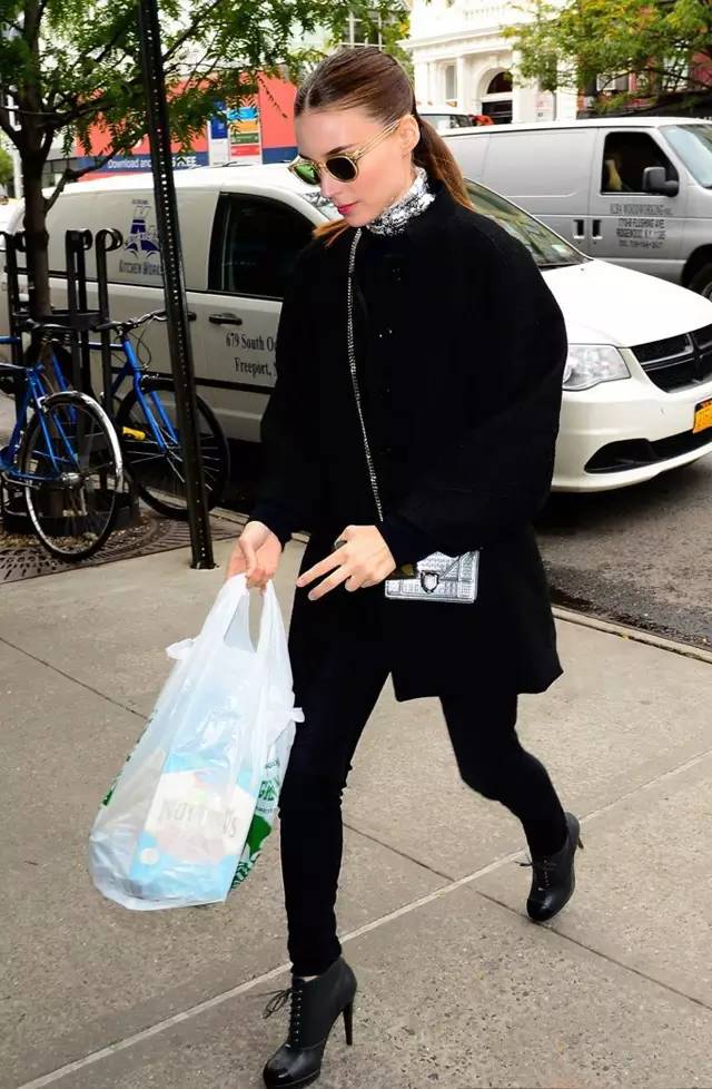 实用帖｜终于找到了能让我的腿变得又细又长的短靴啦