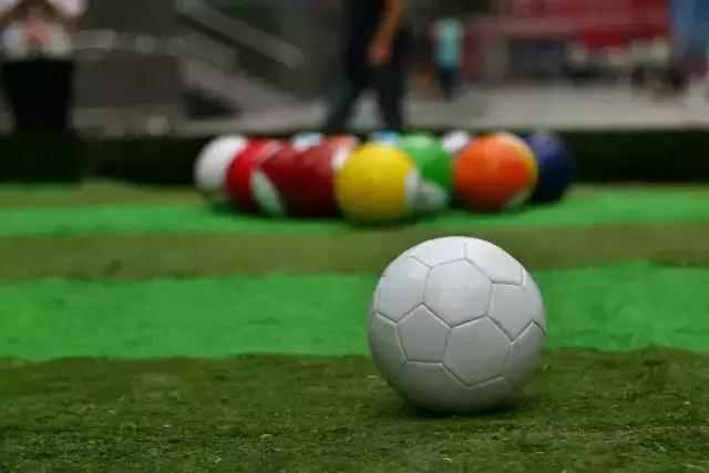 带你沉浸式体验巅峰足球赛事,盛夏嘉年华活动门票