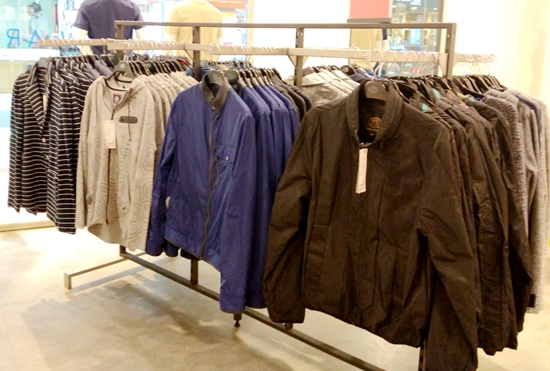 喜欢买衣服的女生看过来,喜欢在实体店买衣服的人性格