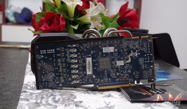 屌丝逆袭致富的经历—*币特比**与比特股